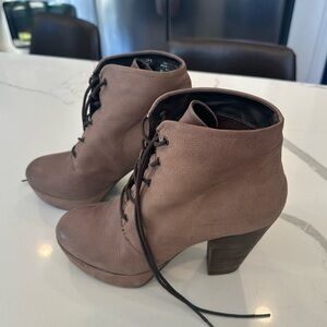 Steve Madden Raspy Platform Bootie